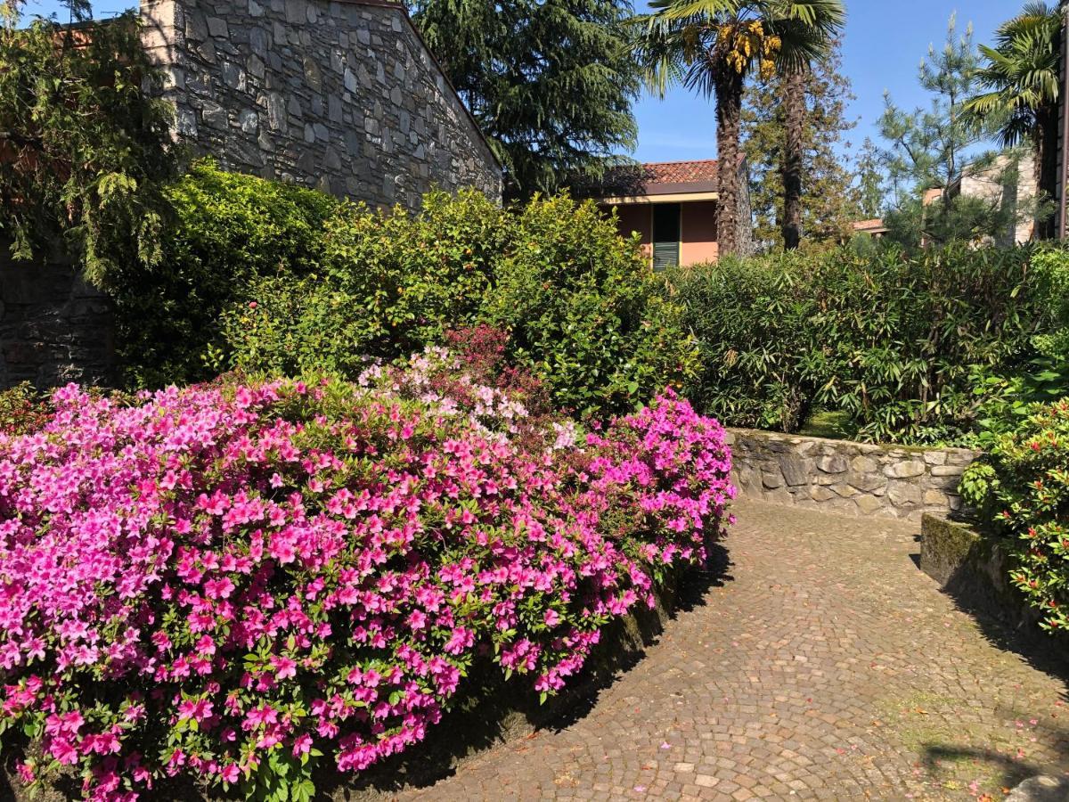 Casa Anna - Parco Hermitage Porto Valtravaglia Exterior foto